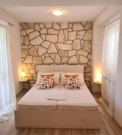 Апартаменты Antonia Хвар