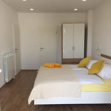 Antonia Апартаменты Хвар